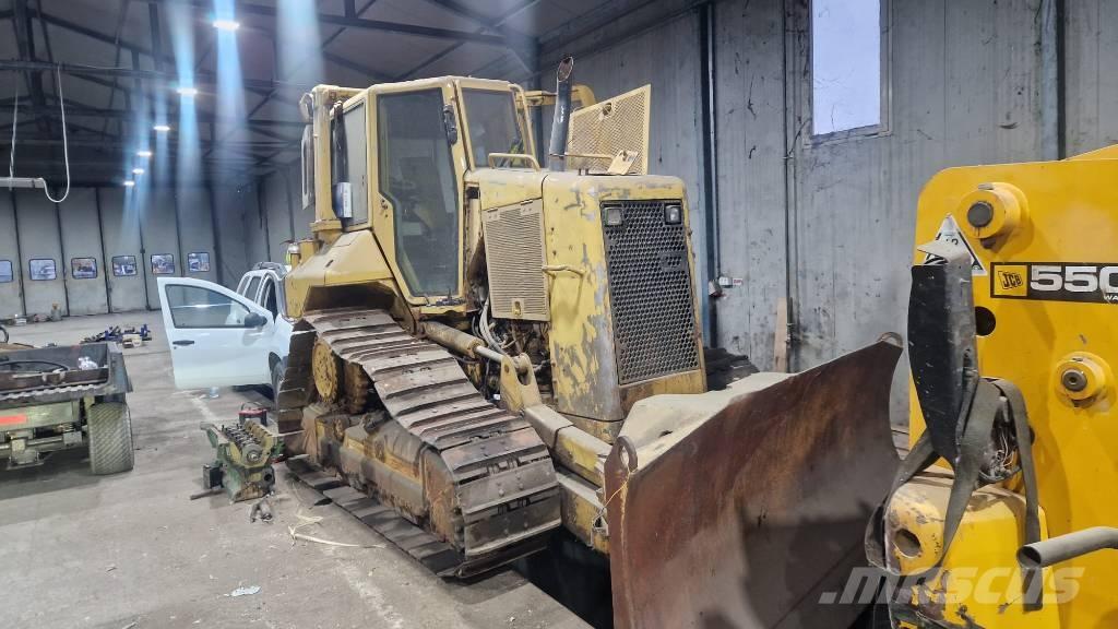 CAT D5 FOR PARTS Buldožerji goseničarji