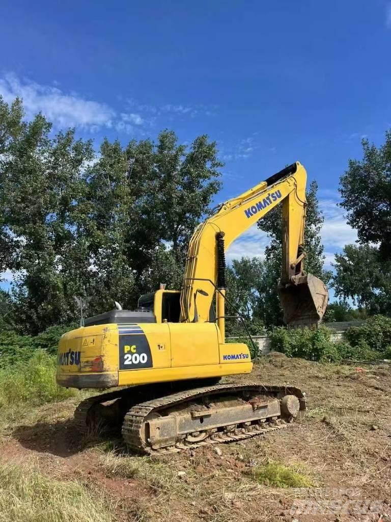 Komatsu PC 200 Bagri goseničarji