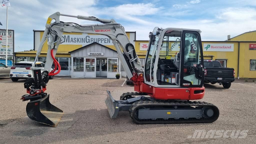 Takeuchi TB 257 FR Mini bagri <7t