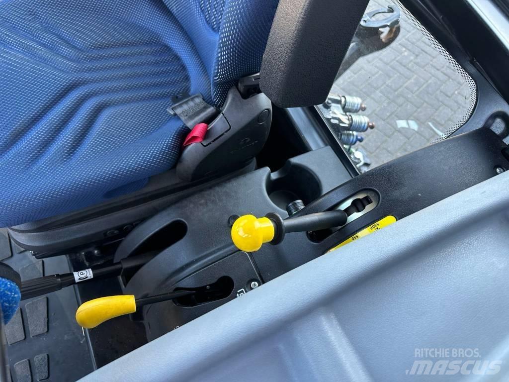 New Holland T4.75 S Traktorji