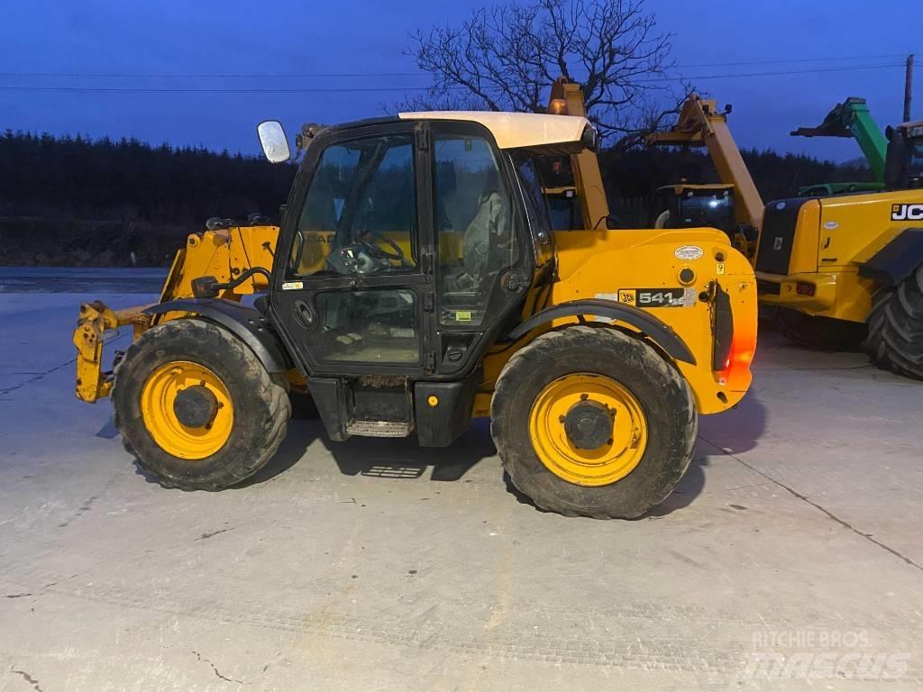 JCB 541-70 Kmetijski teleskopski nakladalci
