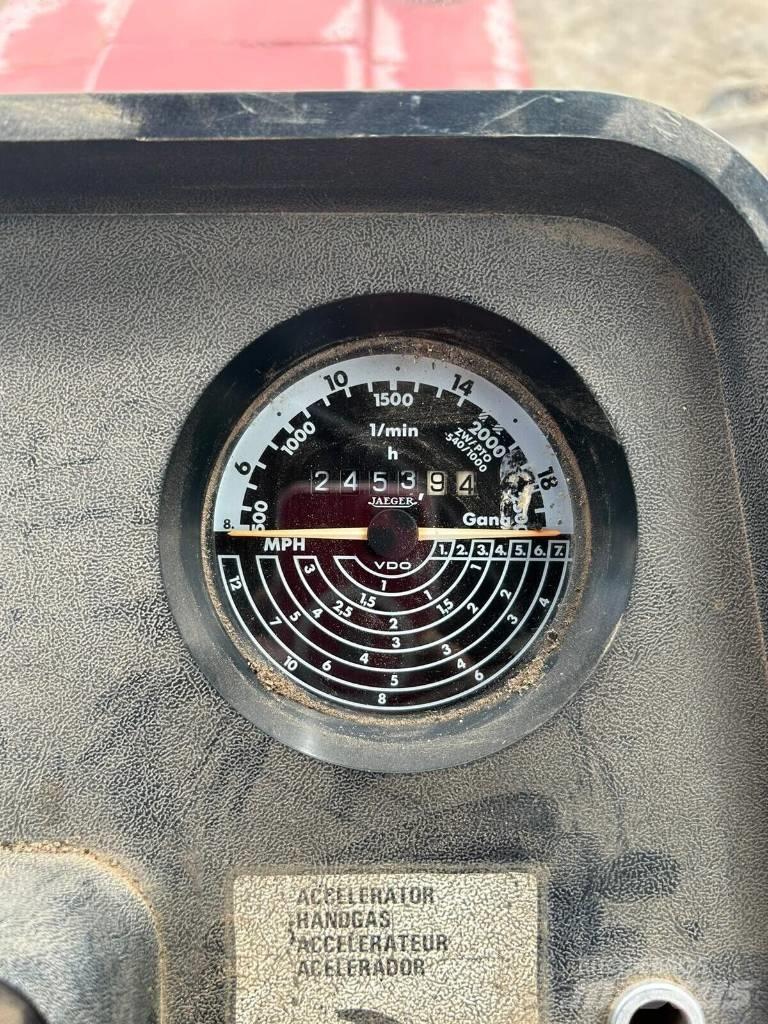 CASE 956XL Traktorji