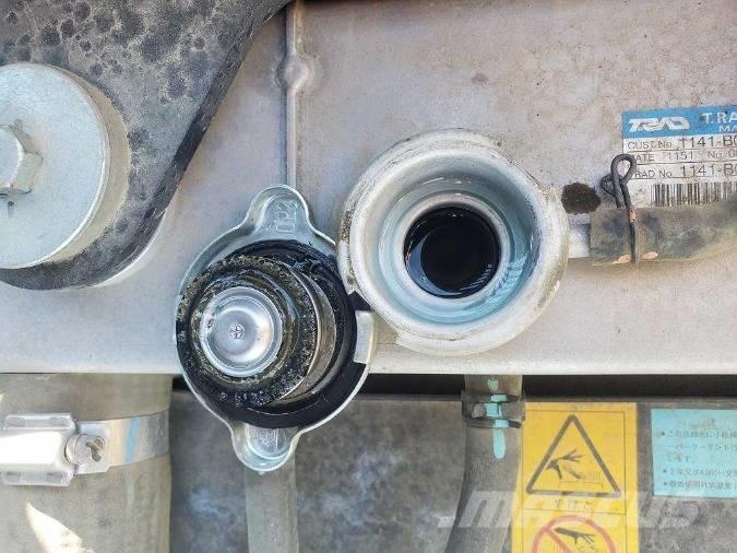 Komatsu PC 200 Bagri goseničarji