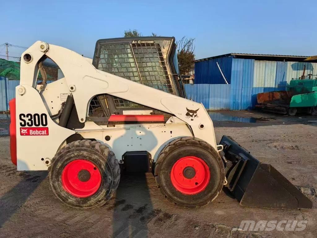 Bobcat S 300 Skid steer mini nakladalci