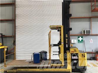 Hyster R30XMF2 Visokodvižni komisionirni viličar