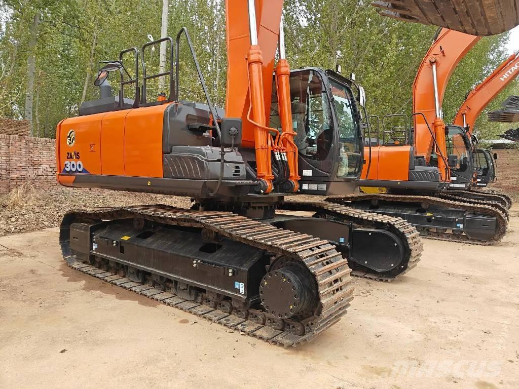 Hitachi ZX300 Bagri goseničarji