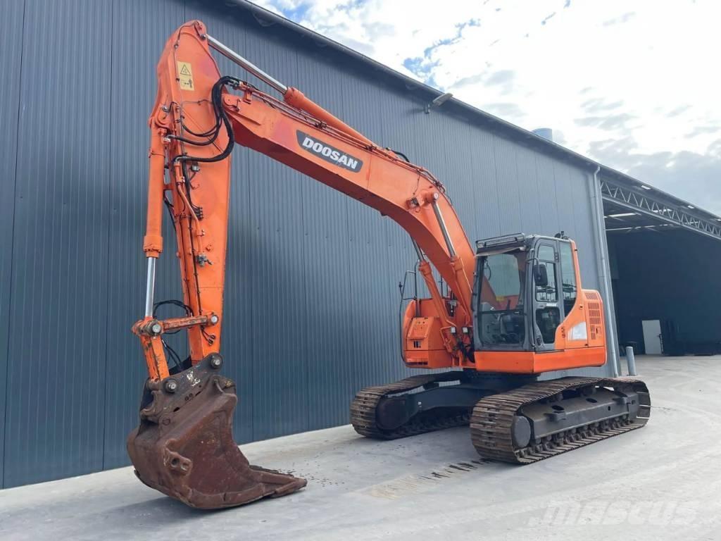 Doosan DX235LCR Bagri goseničarji