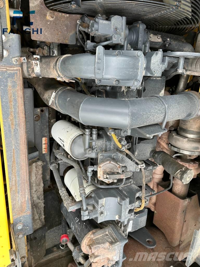 Komatsu PC 450-8 Bagri goseničarji