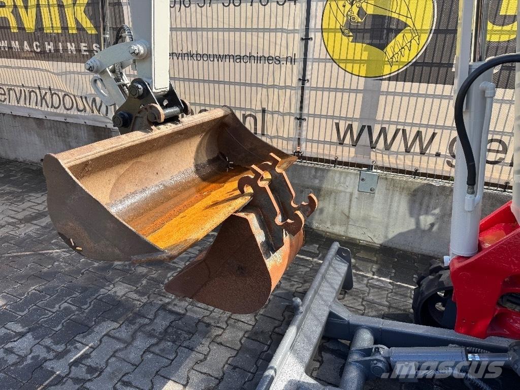 Takeuchi TB125 Mini bagri <7t