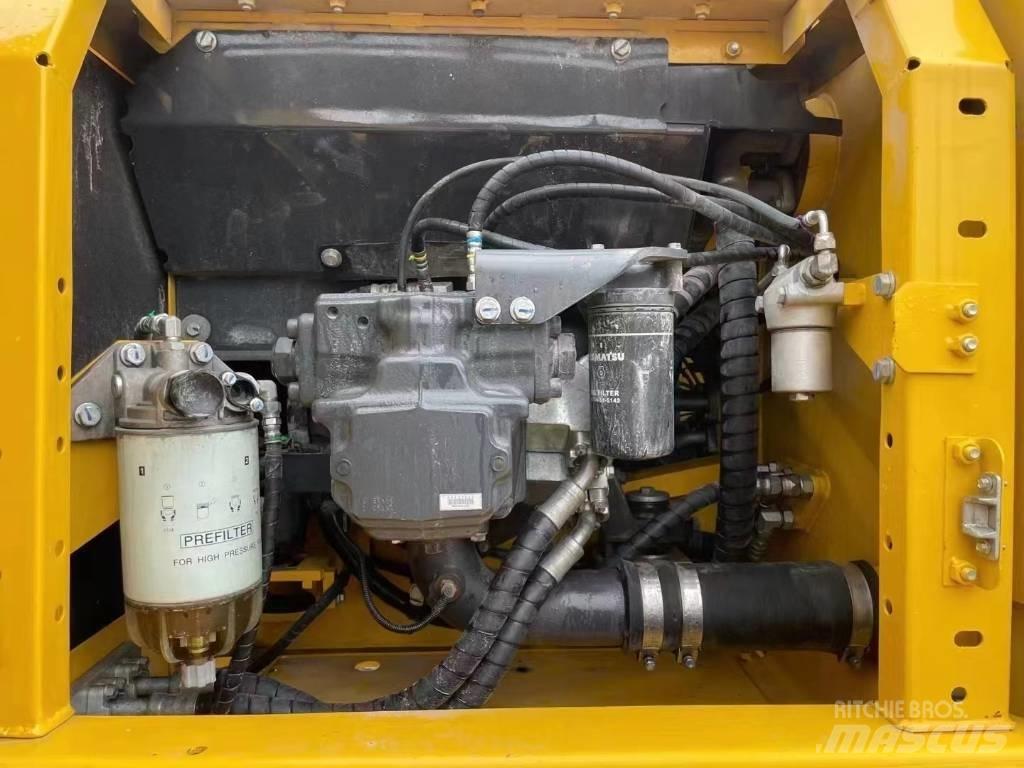 Komatsu PC220-8 Bagri goseničarji