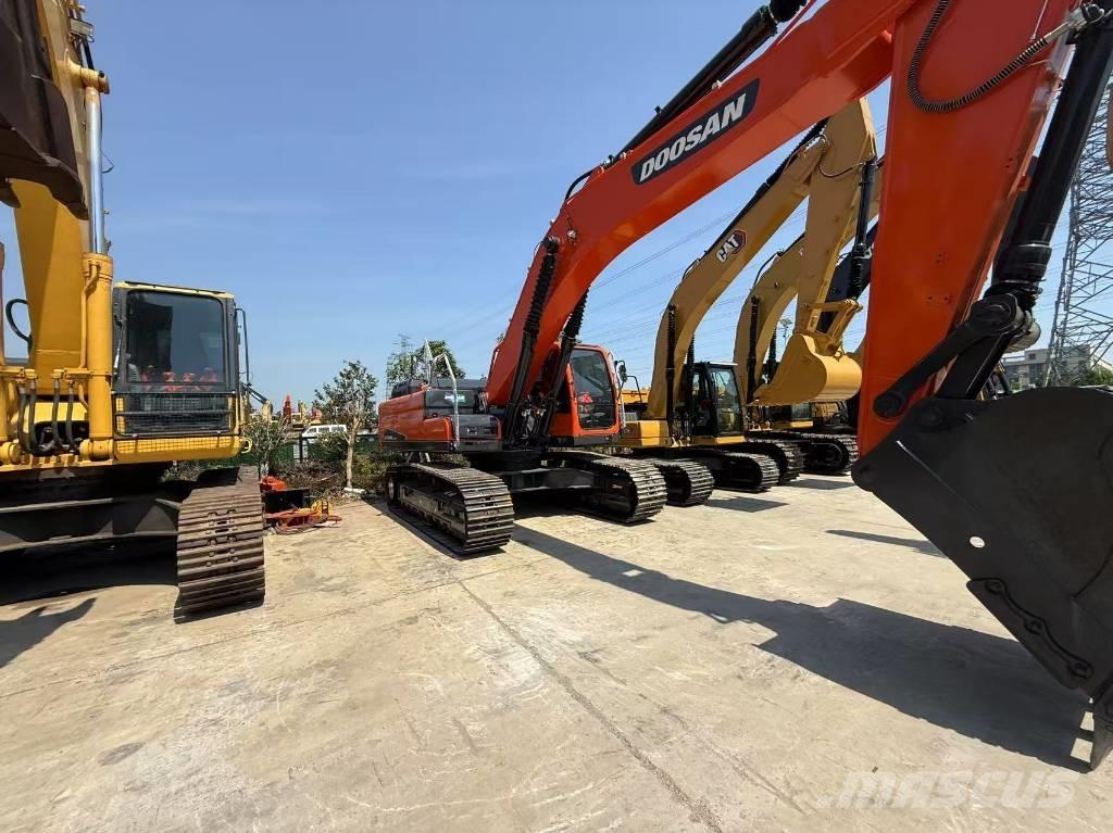 Doosan DX 340 Bagri goseničarji