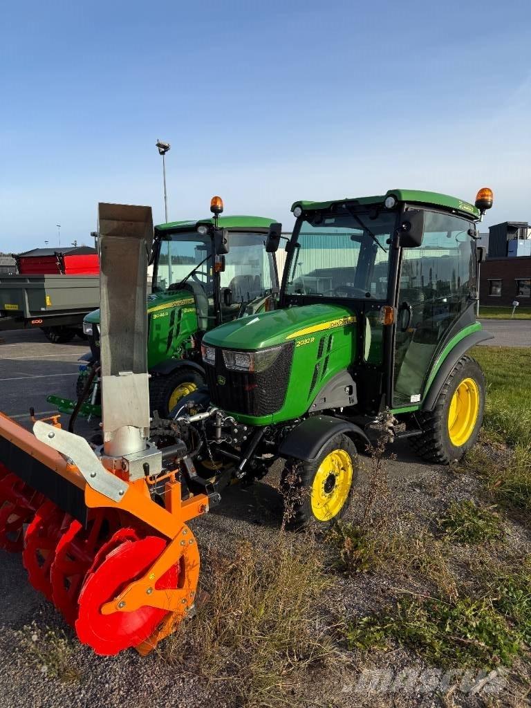 John Deere 2032 R Manjši traktorji