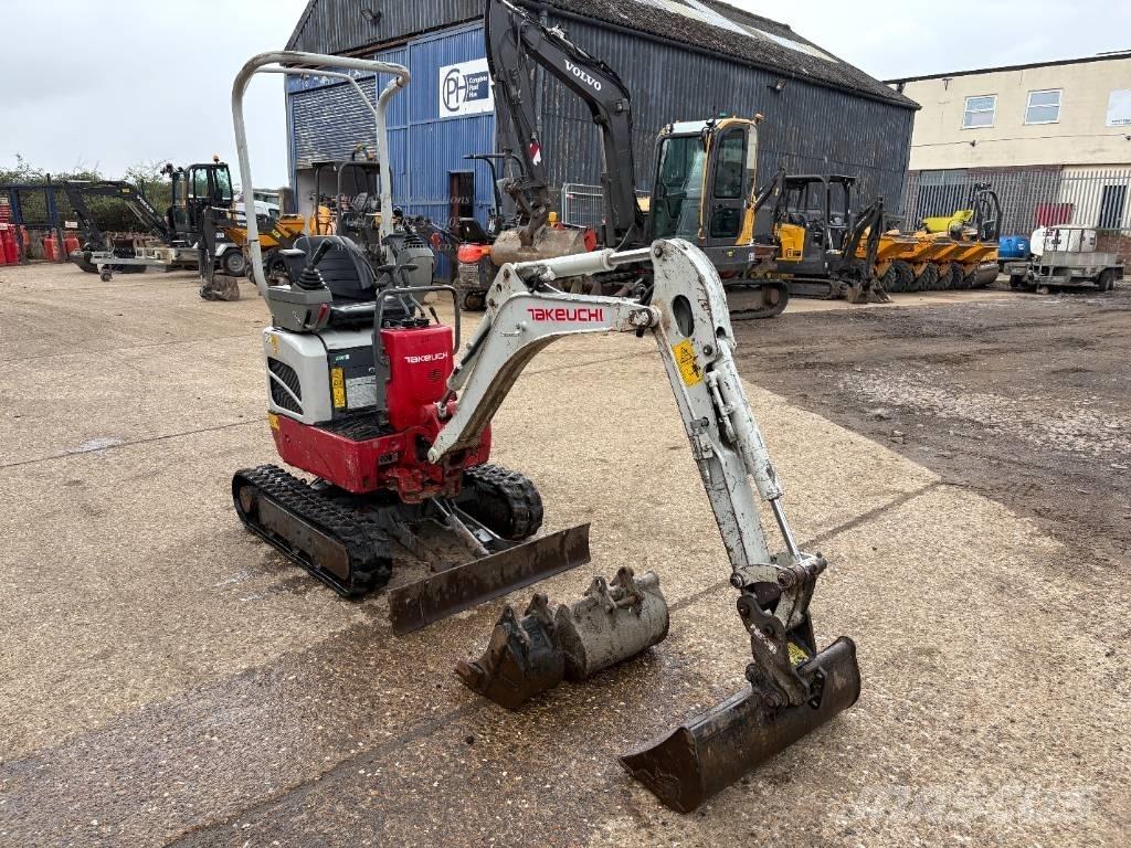 Takeuchi TB 210 R Mini bagri <7t