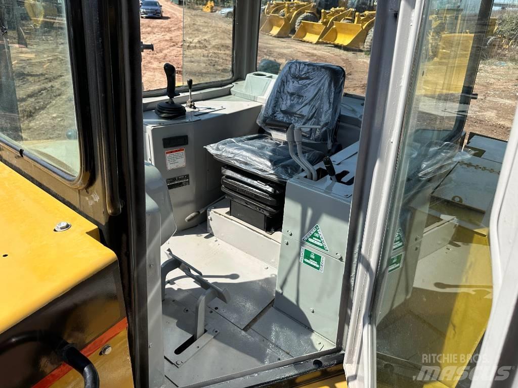 CAT D 6 G Buldožerji goseničarji