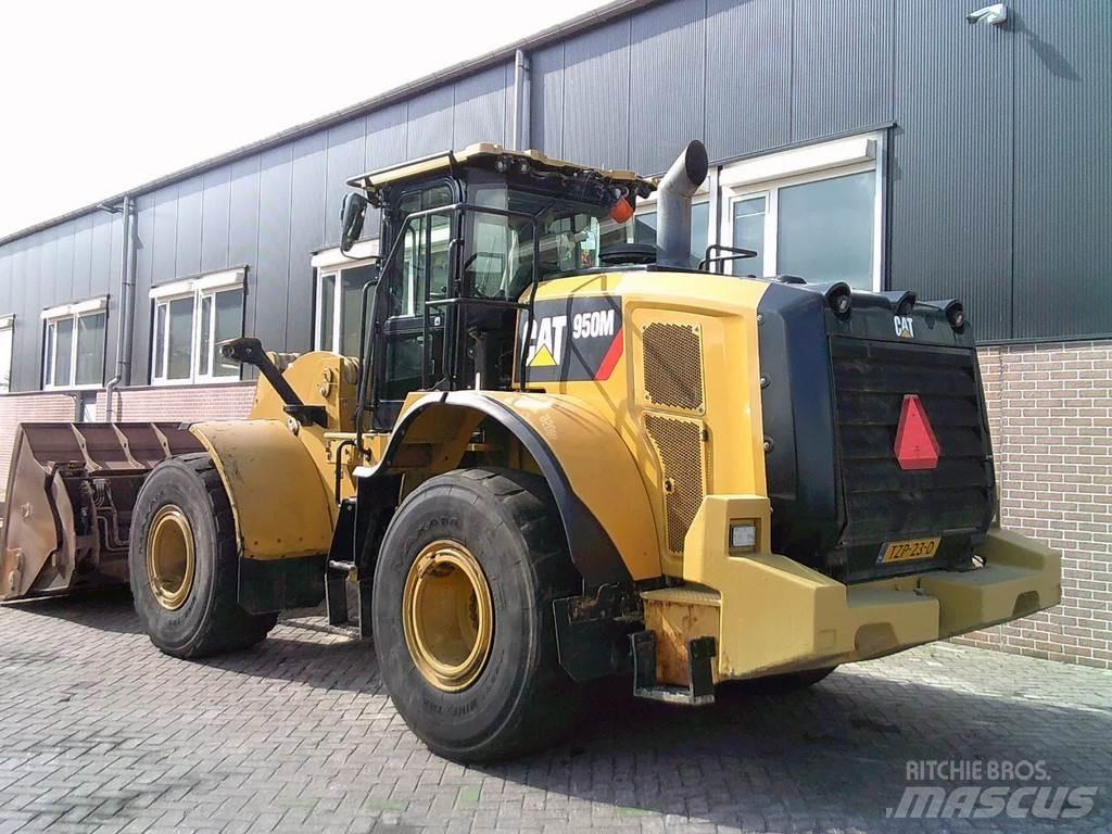 CAT 950M Kolesni nakladalci