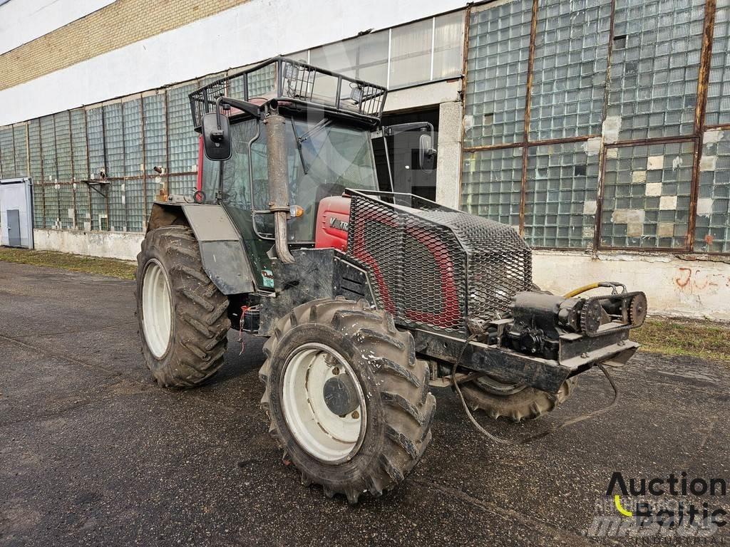 Valtra A 93H Traktorji