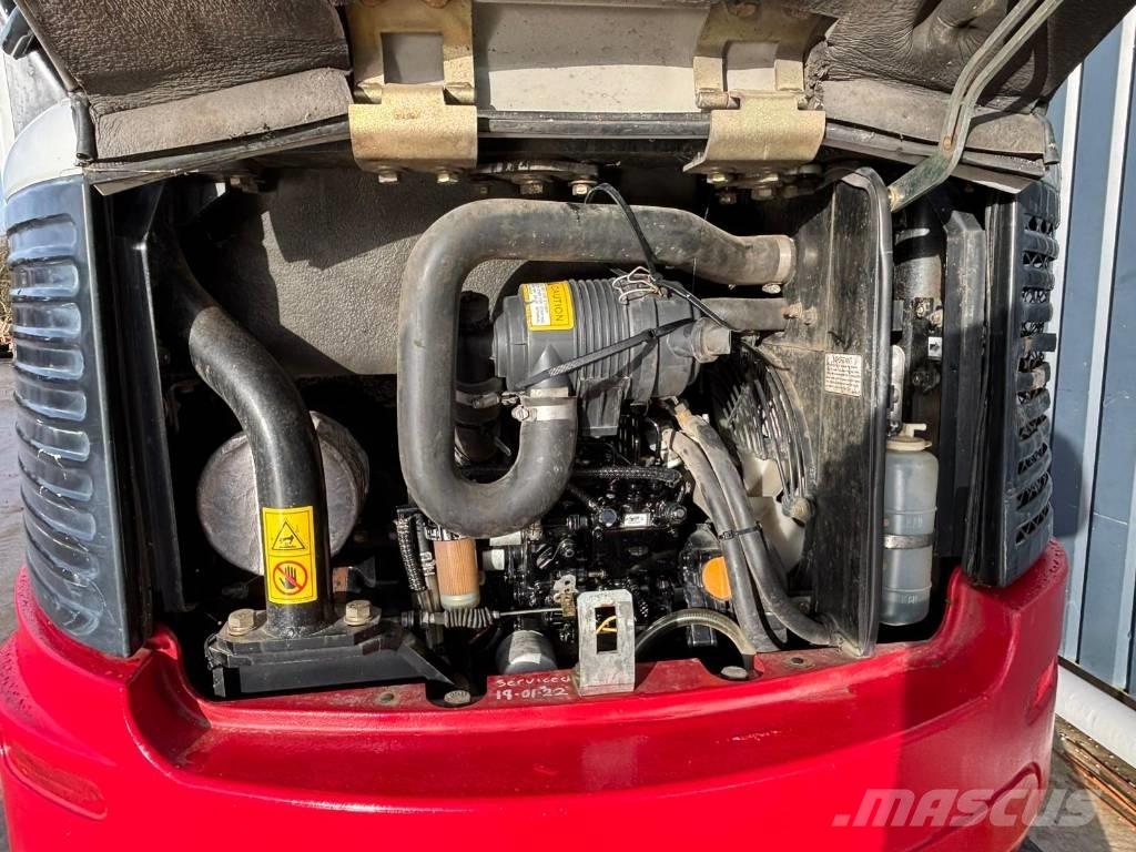 Takeuchi TB 23 R Mini bagri <7t