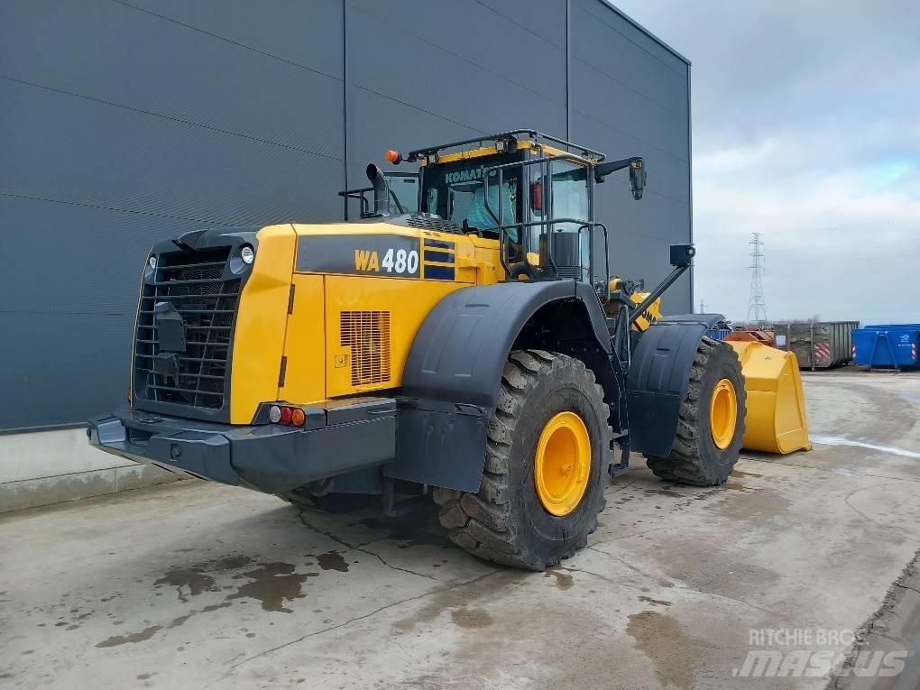 Komatsu WA480-8E0 Kolesni nakladalci