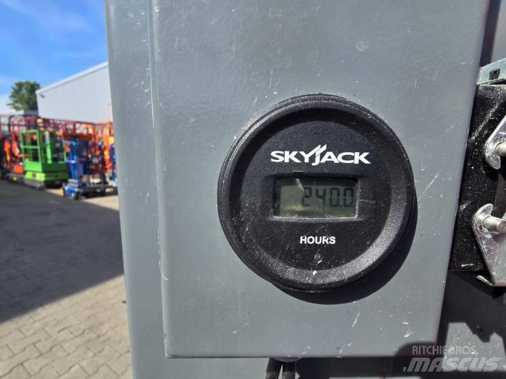 SkyJack SJ 16 Vertikalna dvigala