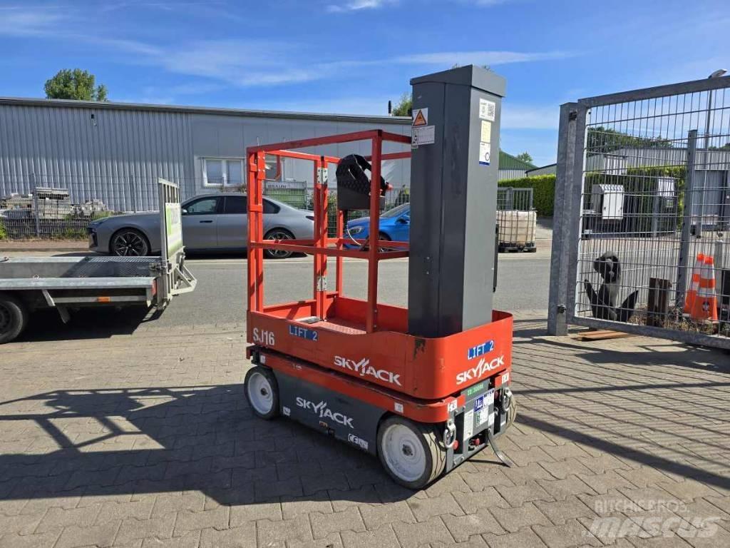 SkyJack SJ 16 Vertikalna dvigala