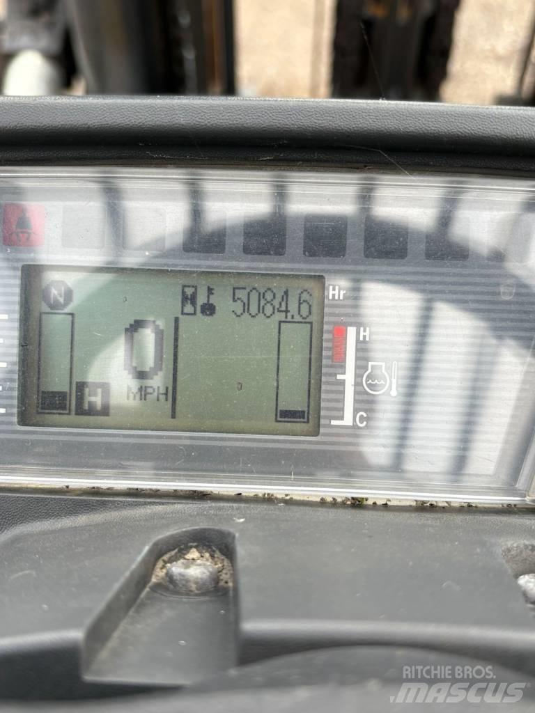 CAT DP40NT Dizelski viličarji