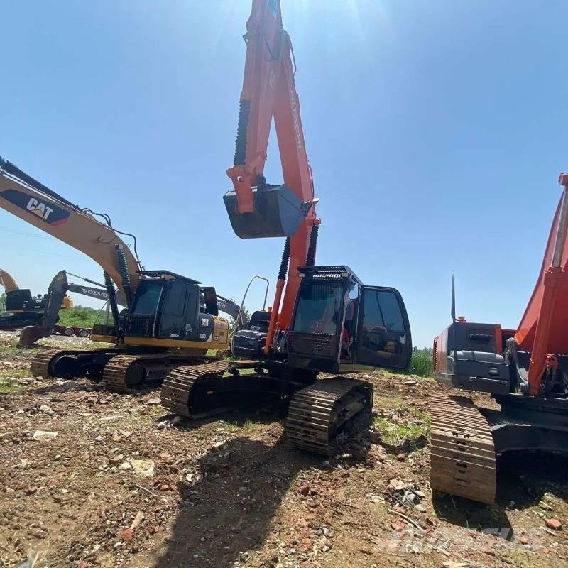 Hitachi ZX 210 Bagri goseničarji
