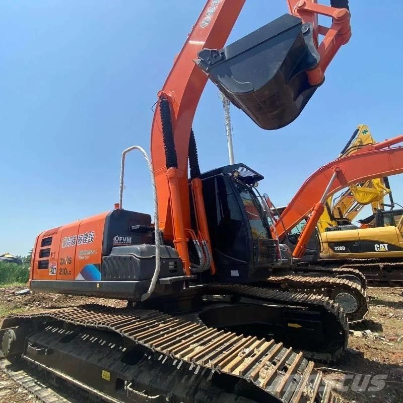 Hitachi ZX 210 Bagri goseničarji