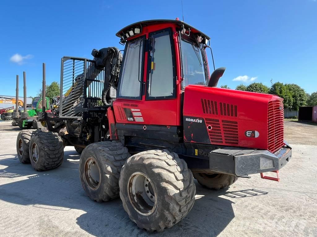 Komatsu 835 Forwarderji
