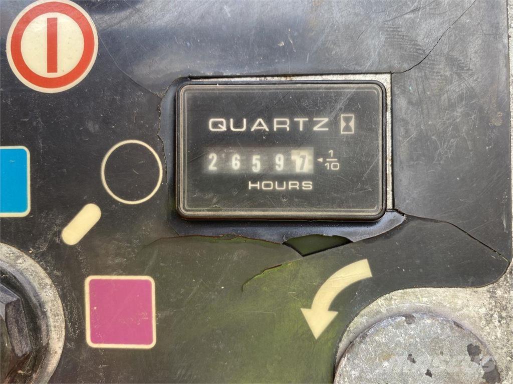 JLG 1250AJP Zglobne dvižne ploščadi