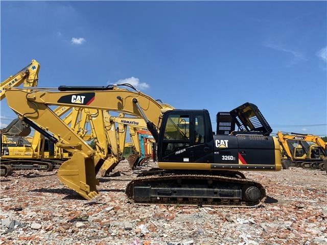CAT 326D2 Bagri goseničarji