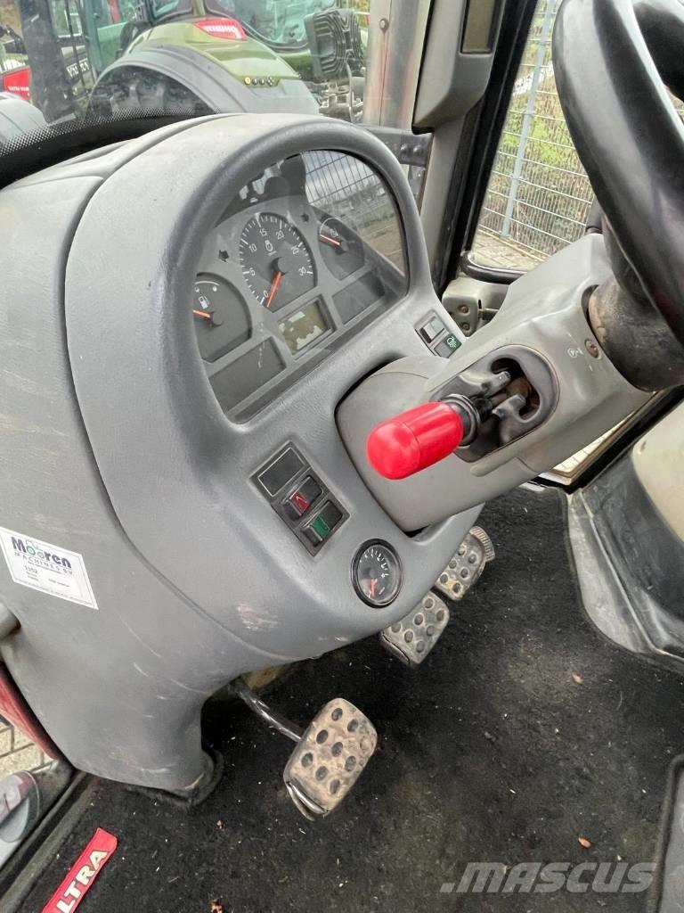 Valtra T120 tractor Traktorji