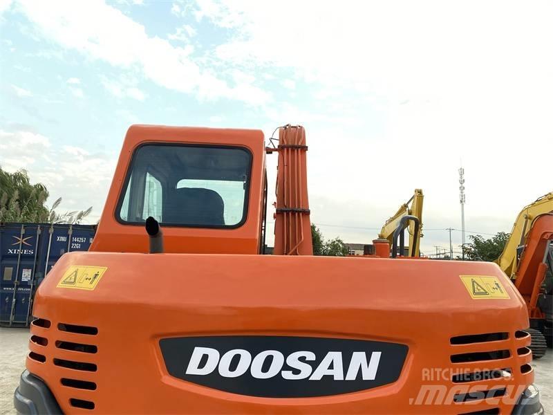 Doosan DH 80 Bagri goseničarji
