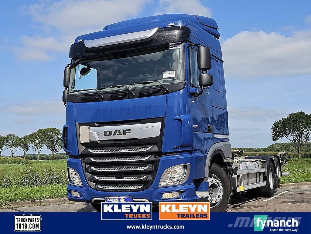 DAF XF 480 Razstavljivi tovornjaki z žičnimi dvigali