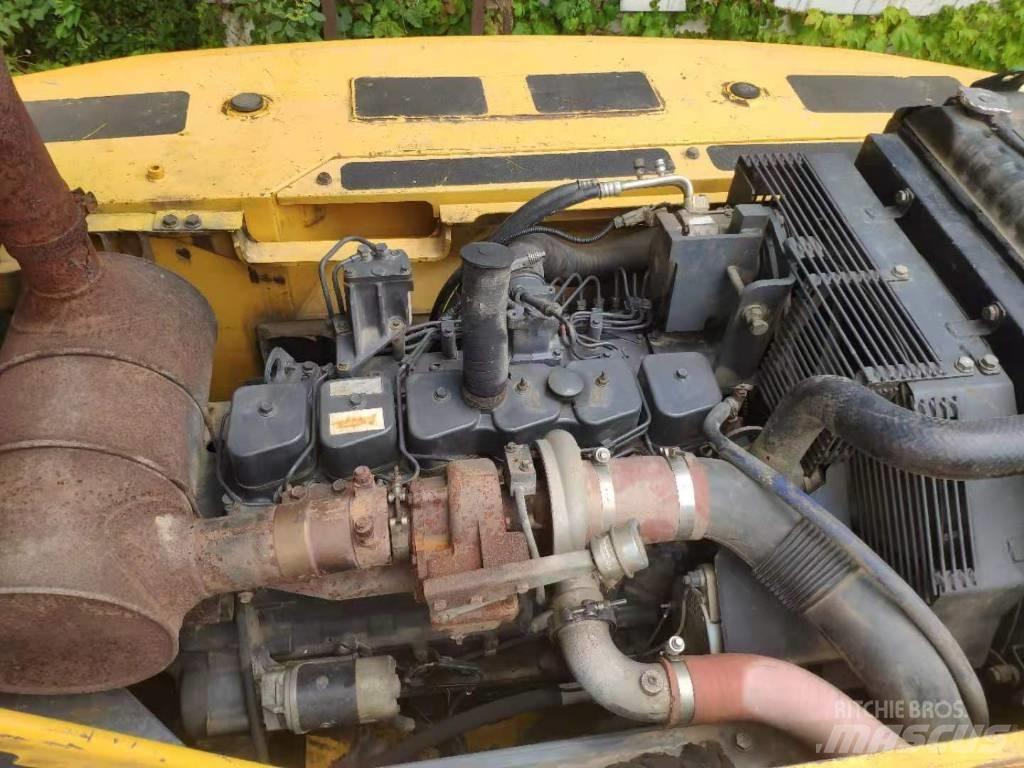Komatsu PC 270 Bagri goseničarji