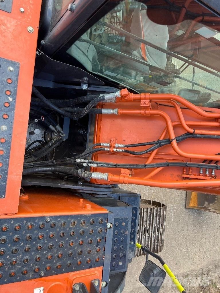 Hitachi zx210-6 Bagri goseničarji