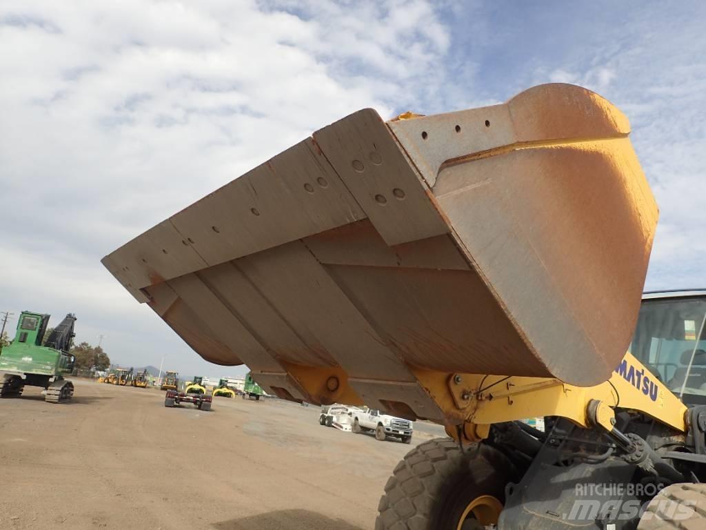 Komatsu WA475-10 Kolesni nakladalci