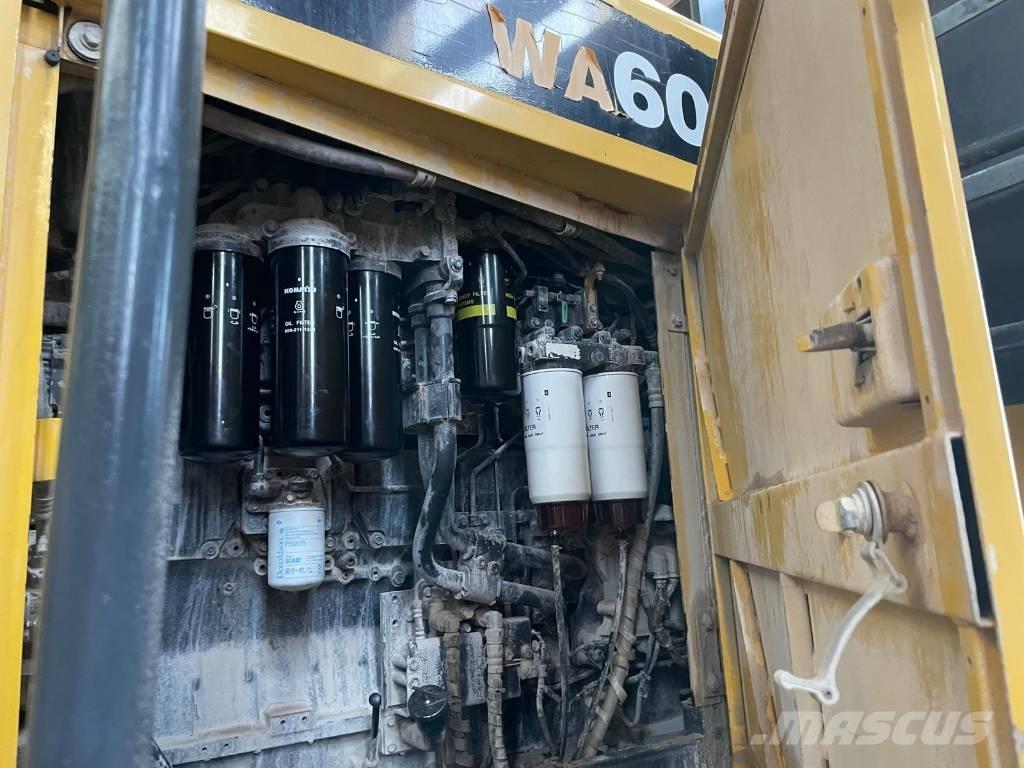 Komatsu WA 600-6 Kolesni nakladalci