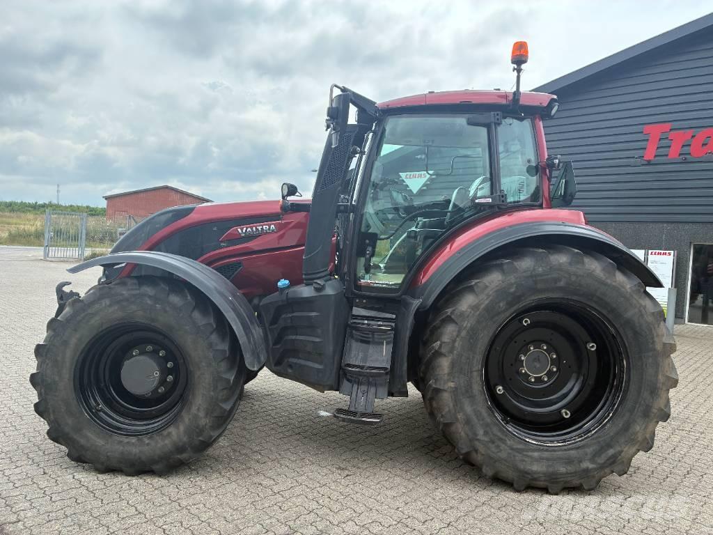 Valtra 254 Versus Traktorji