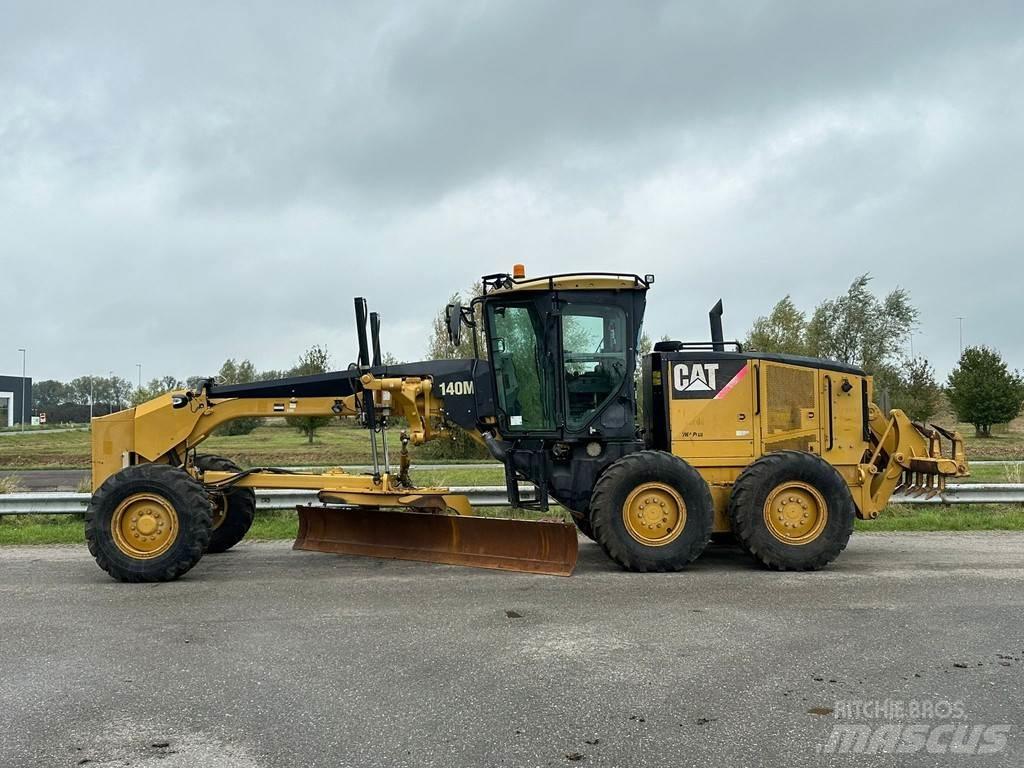 CAT 140M Grederji