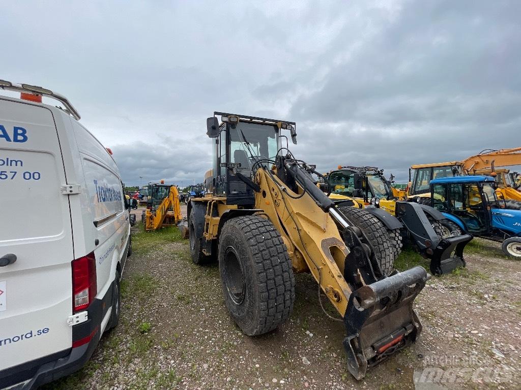 CAT 924 G Kolesni nakladalci