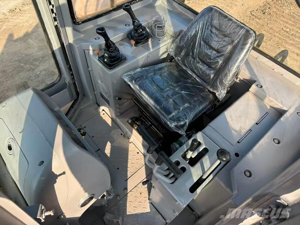 CAT D6G Buldožerji goseničarji