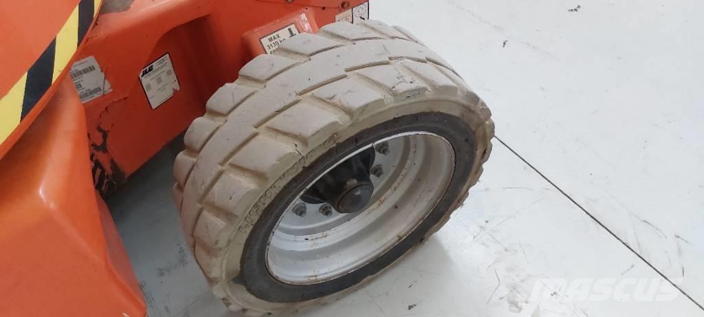 JLG E 450 AJ Zglobne dvižne ploščadi