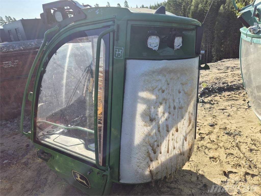 John Deere 1270G Kabine in notranjost