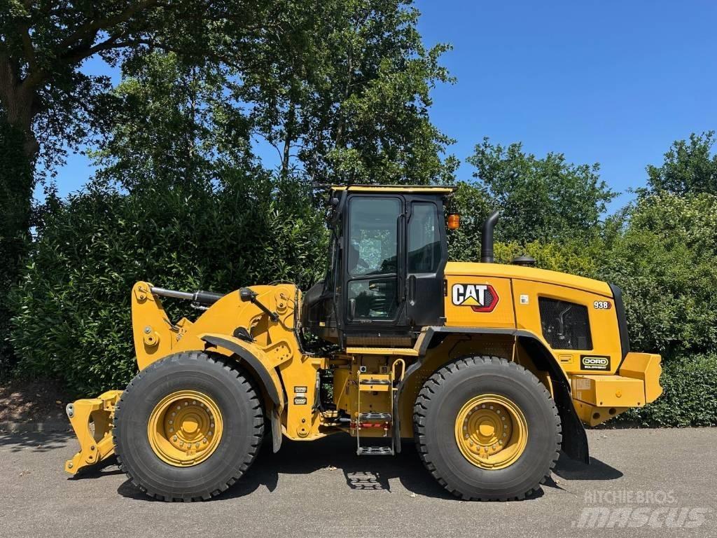 CAT 938 Kolesni nakladalci