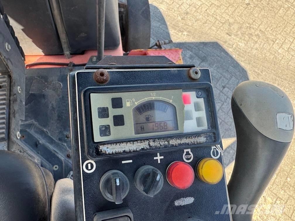 Dynapac CP 142 Kolesni valjarji s pnevmatikami