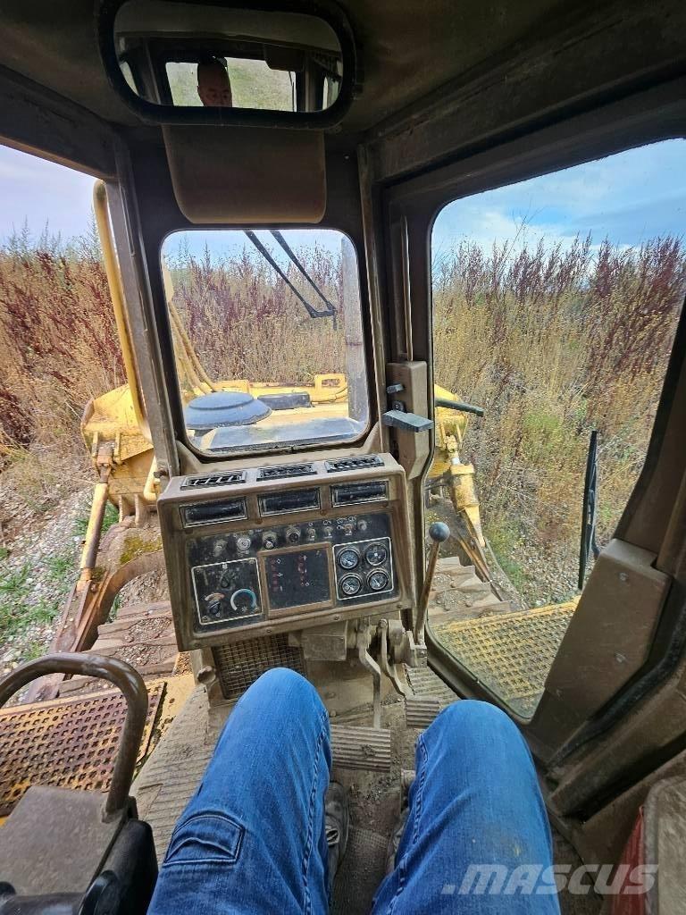 CAT D6h Buldožerji goseničarji