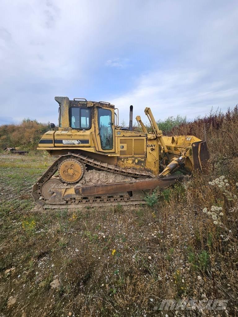CAT D6h Buldožerji goseničarji