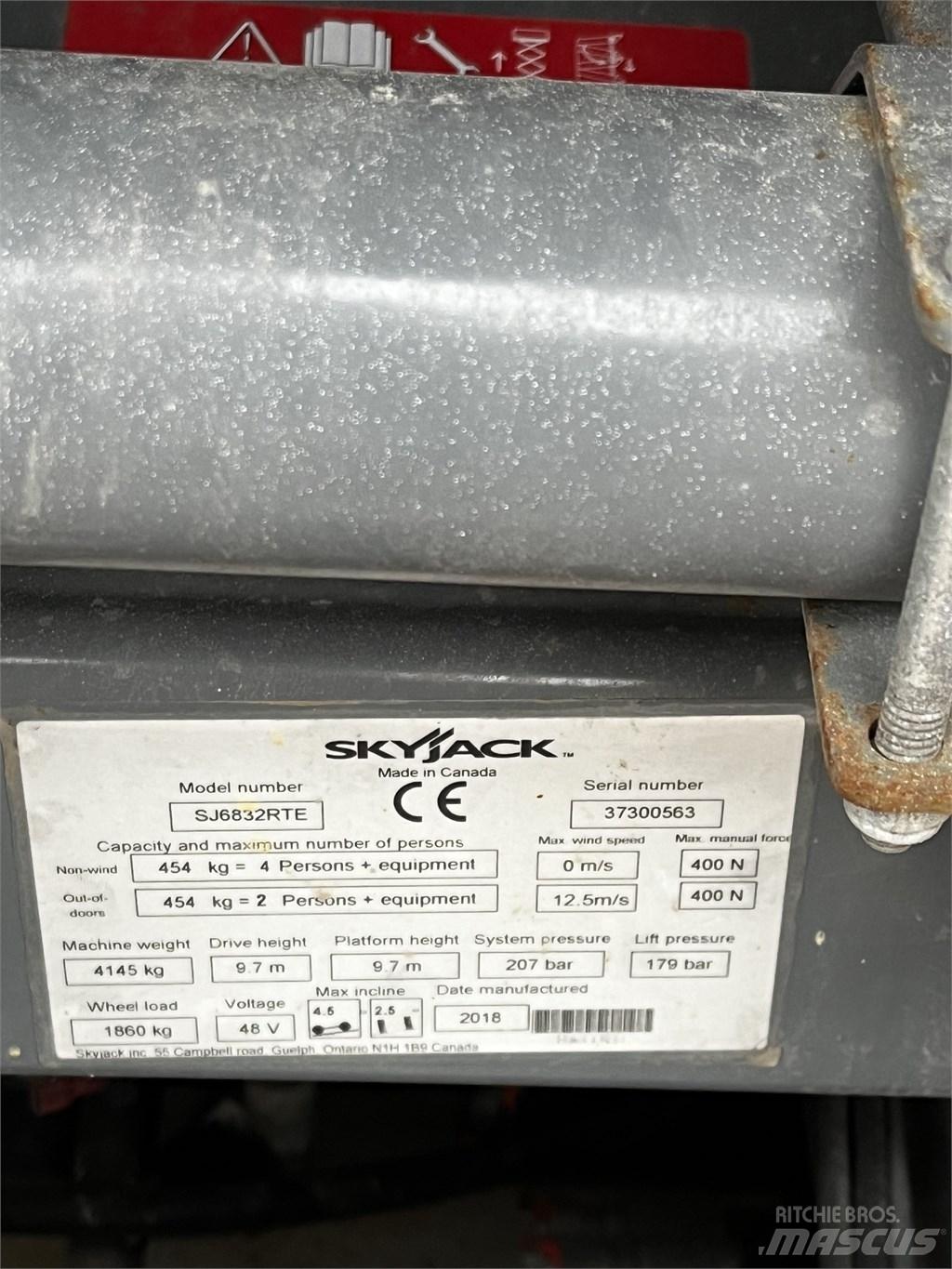 SkyJack SJ 6832 RTE Škarjaste dvižne ploščadi