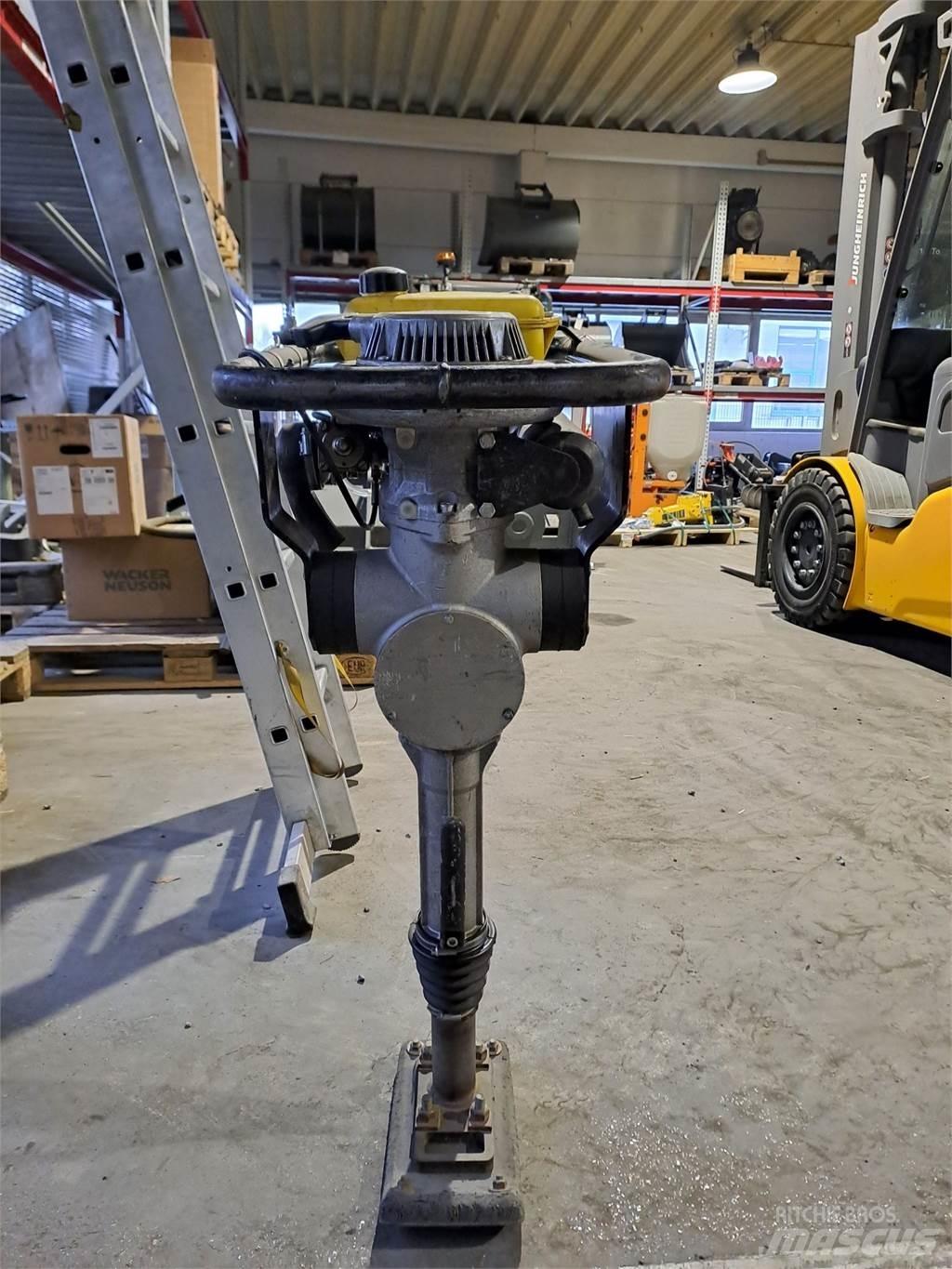 Wacker Neuson BS30 Vibro nabijači