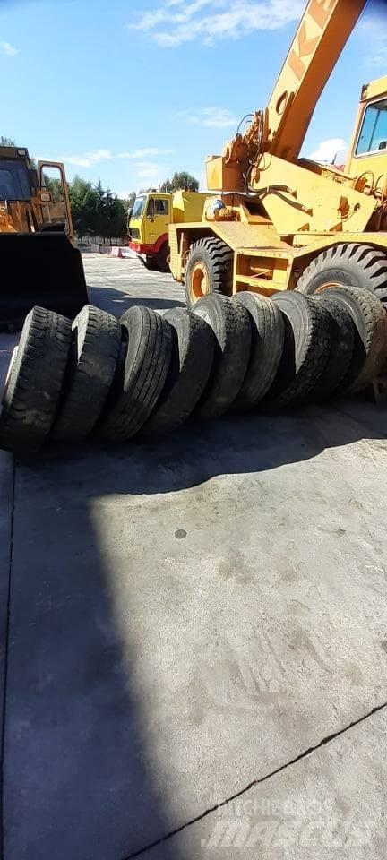 Bridgestone 13R22.5 Gume, kolesa in platišča